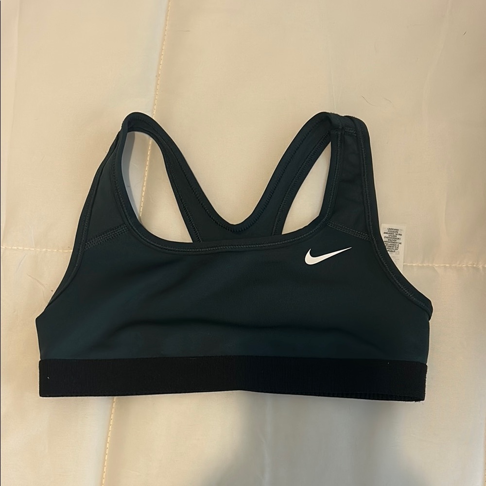 Nike girls green Sports Bra
